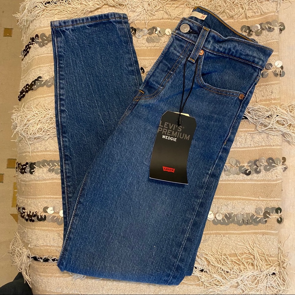 Brand New with Tags Levi’s Wedgie Jeans